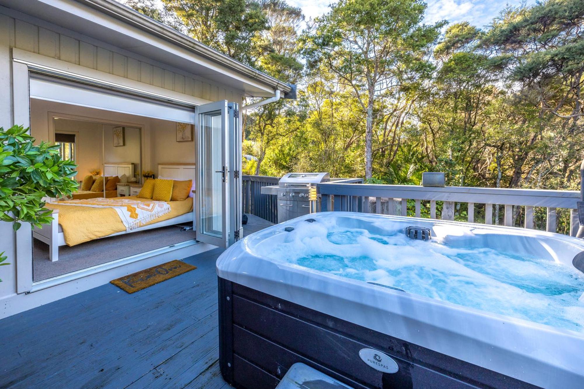 Island Sanctuary - Waiheke Holiday Home Ostend Luaran gambar